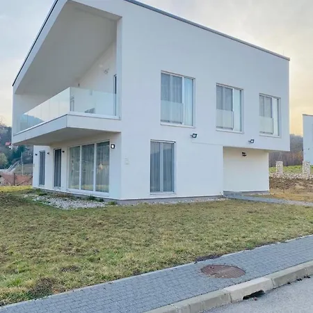 Modern In Paradise * Sarajevo