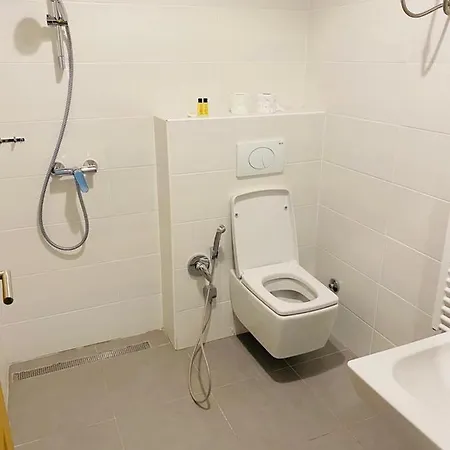 Modern In Paradise *