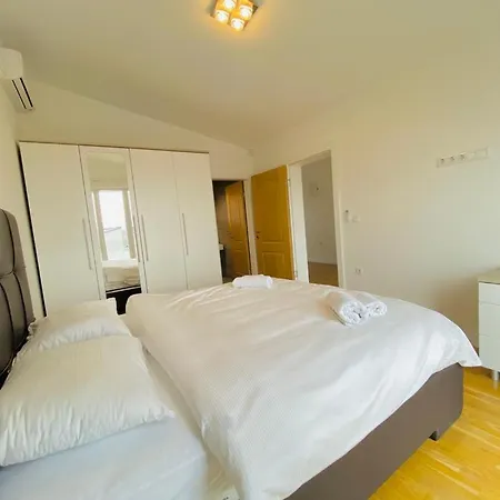 Modern In Paradise Villa Sarajevo