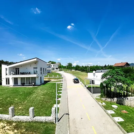 Modern In Paradise * Sarajevo