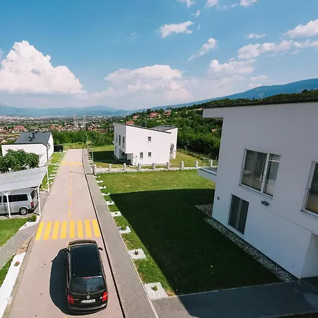 Modern In Paradise Villa *