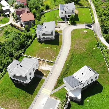 Modern In Paradise *