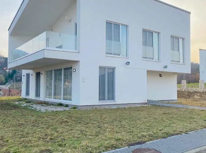 Modern In Paradise * סראייבו