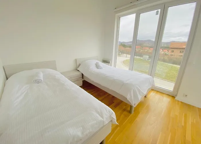 Modern In Paradise * סראייבו