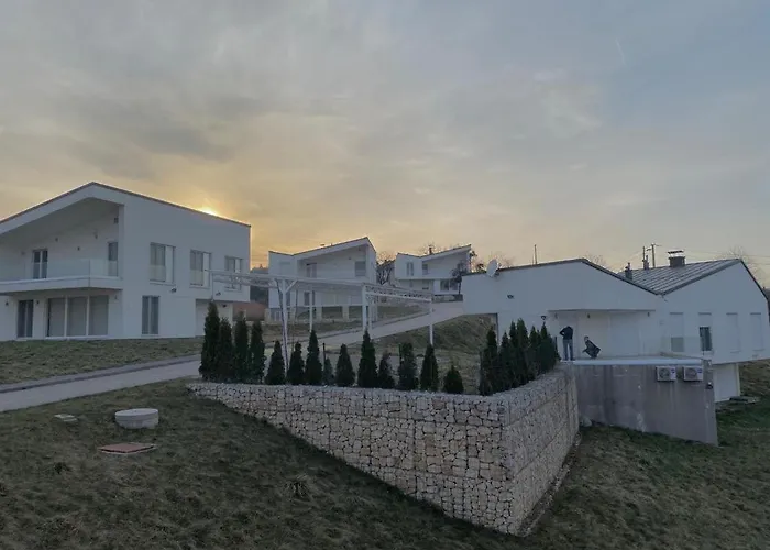 Modern In Paradise * סראייבו