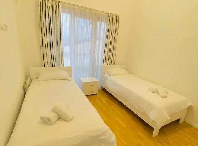 Modern In Paradise וילה