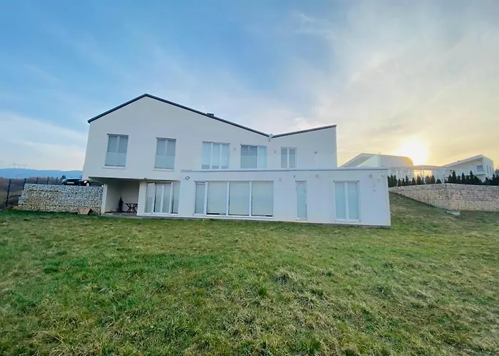 Modern In Paradise *