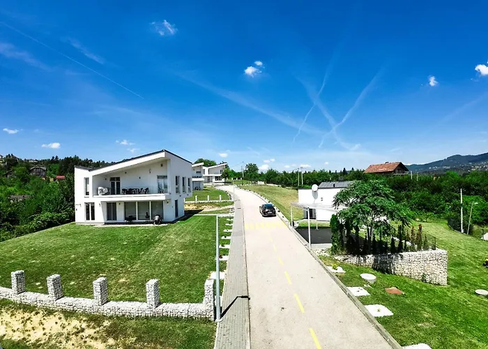 Modern In Paradise * סראייבו