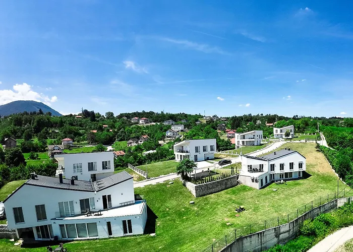 Modern In Paradise * סראייבו